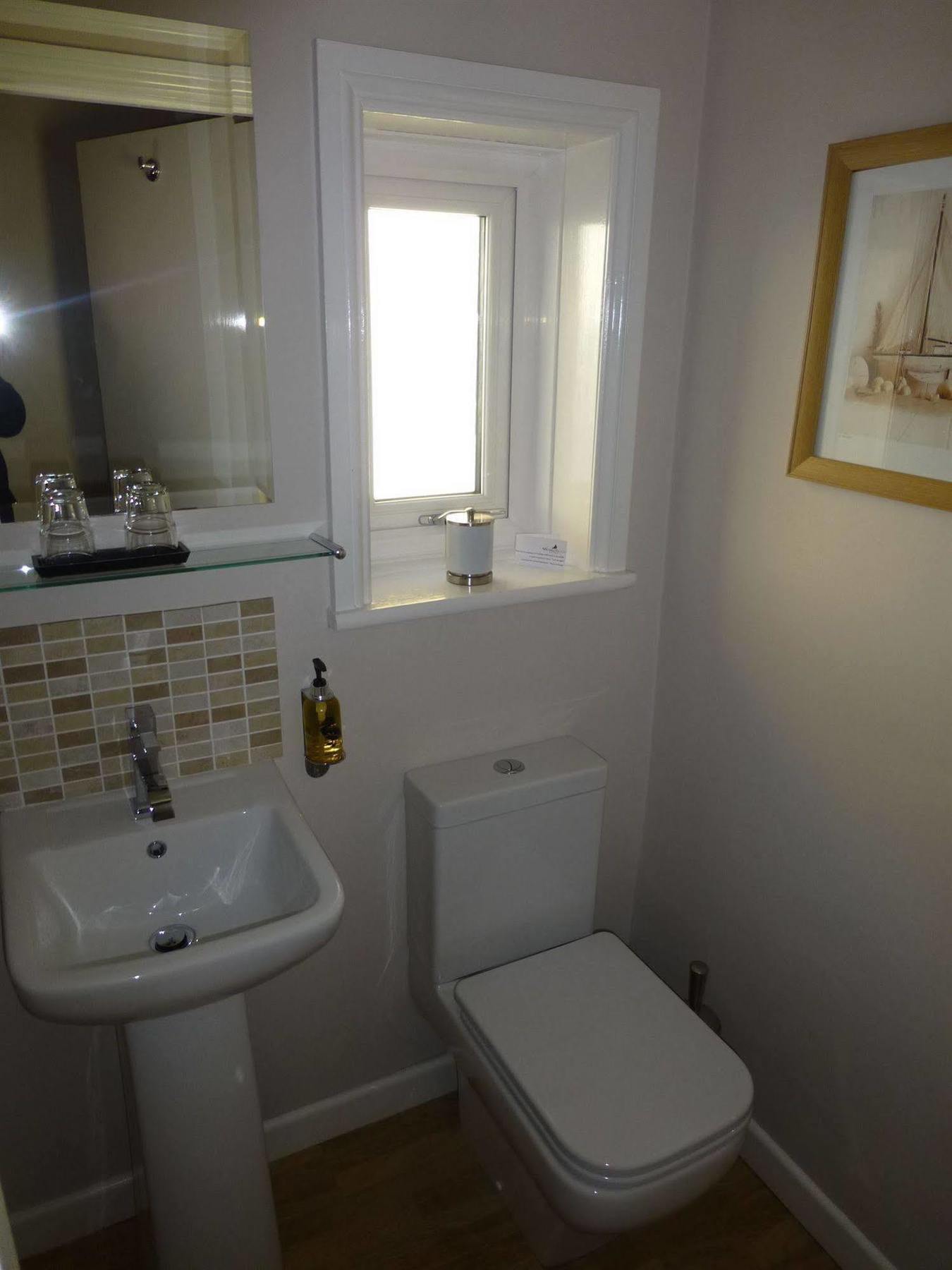 Waters Reach Guest House 基督城 外观 照片