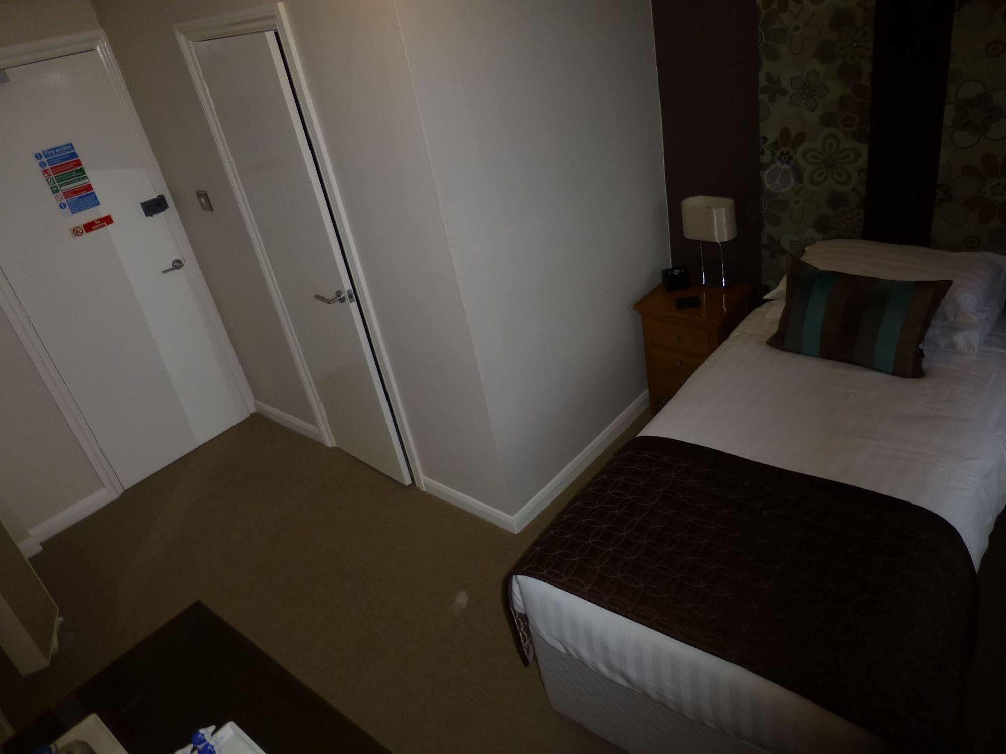 Waters Reach Guest House 基督城 外观 照片